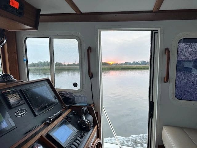 Leaving Thunderbolt for Dataw Island.