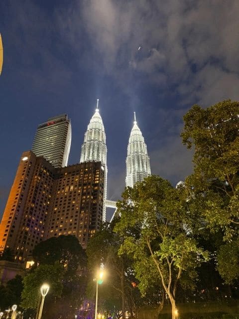 Taking photos of the Petronas Towers never gets old...(fun story about the building of the 2 towers - competition to finish first between Korea and Japan)