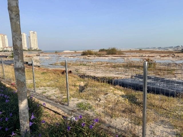 This will be a large waterside park!