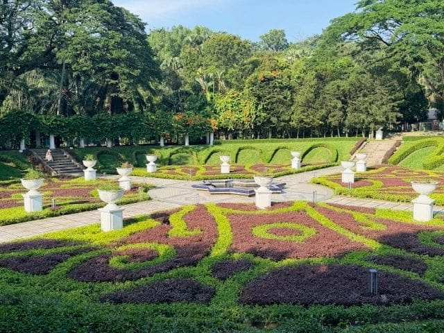 Botanic gardens