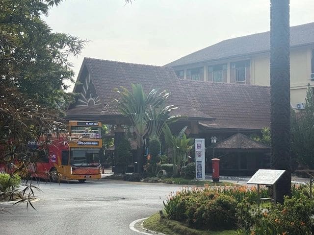 Craft complex entrance