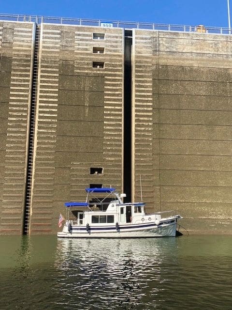 Pickwick Lock (55’ drop), between Clifton TN and Iuka MS