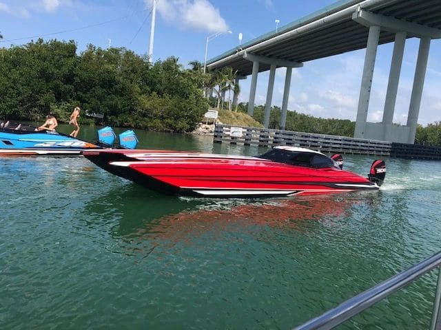 Powerboats coming in (as we were leaving Gilbert’s).