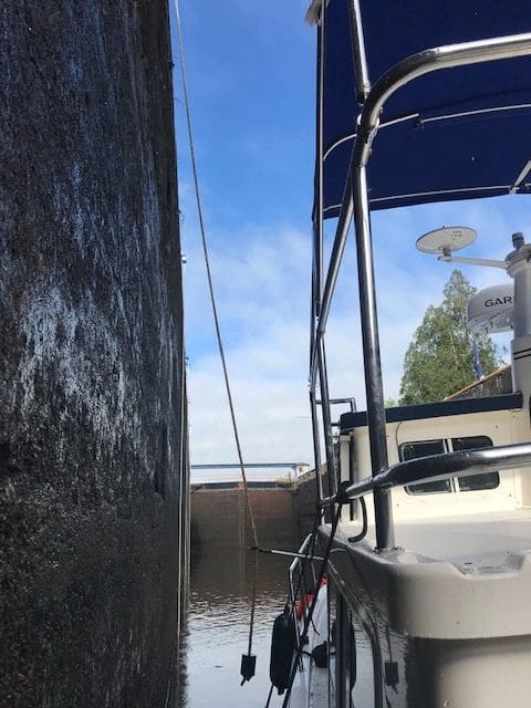 Grabbing the lines in the lock